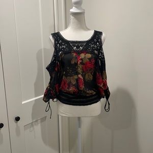 Guess Top